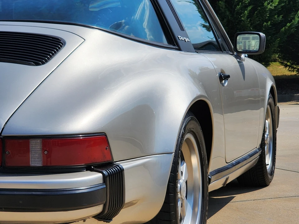 1984 Porsche 911 Carrera 3.2 - Image 27 of 31