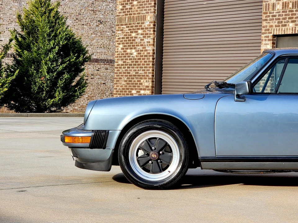 1984 Porsche 911 Carrera 3.2 - Image 9 of 21