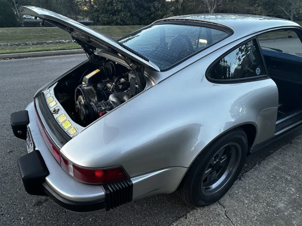 1984 Porsche 911 Carrera 3.2 - Image 12 of 21