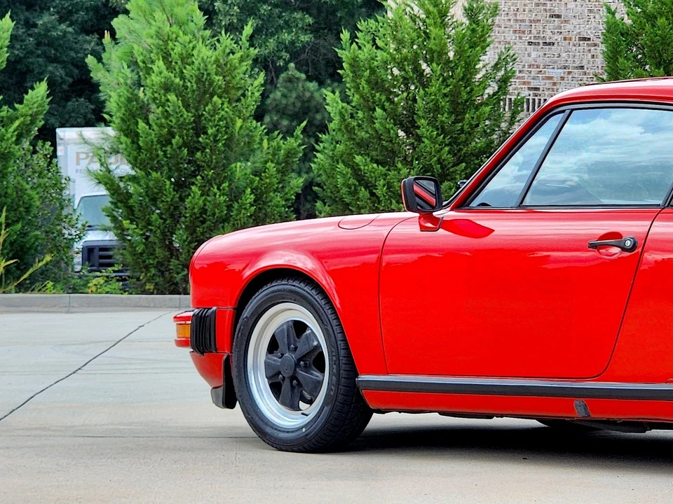 1984 Porsche 911 Carrera 3.2 - Image 10 of 31