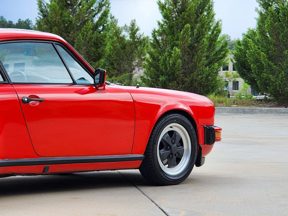 1984 Porsche 911 Carrera 3.2 - Image 15 of 31