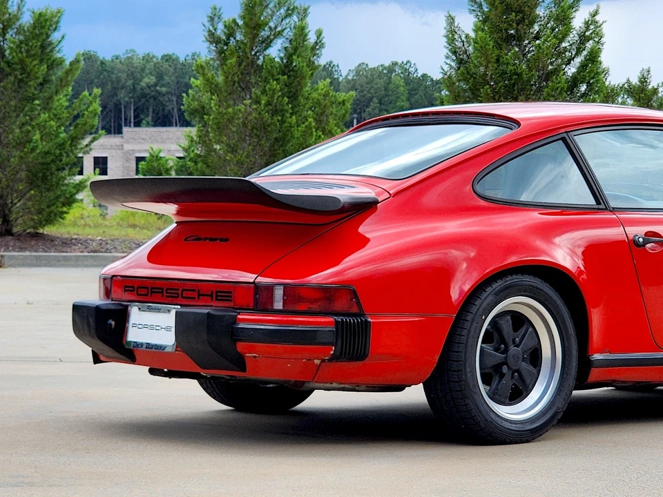 1984 Porsche 911 Carrera 3.2 - Image 16 of 31