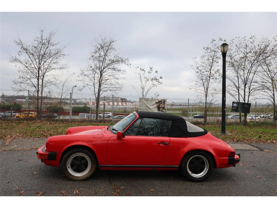 1984 Porsche 911 Carrera 3.2 - Image 4 of 10