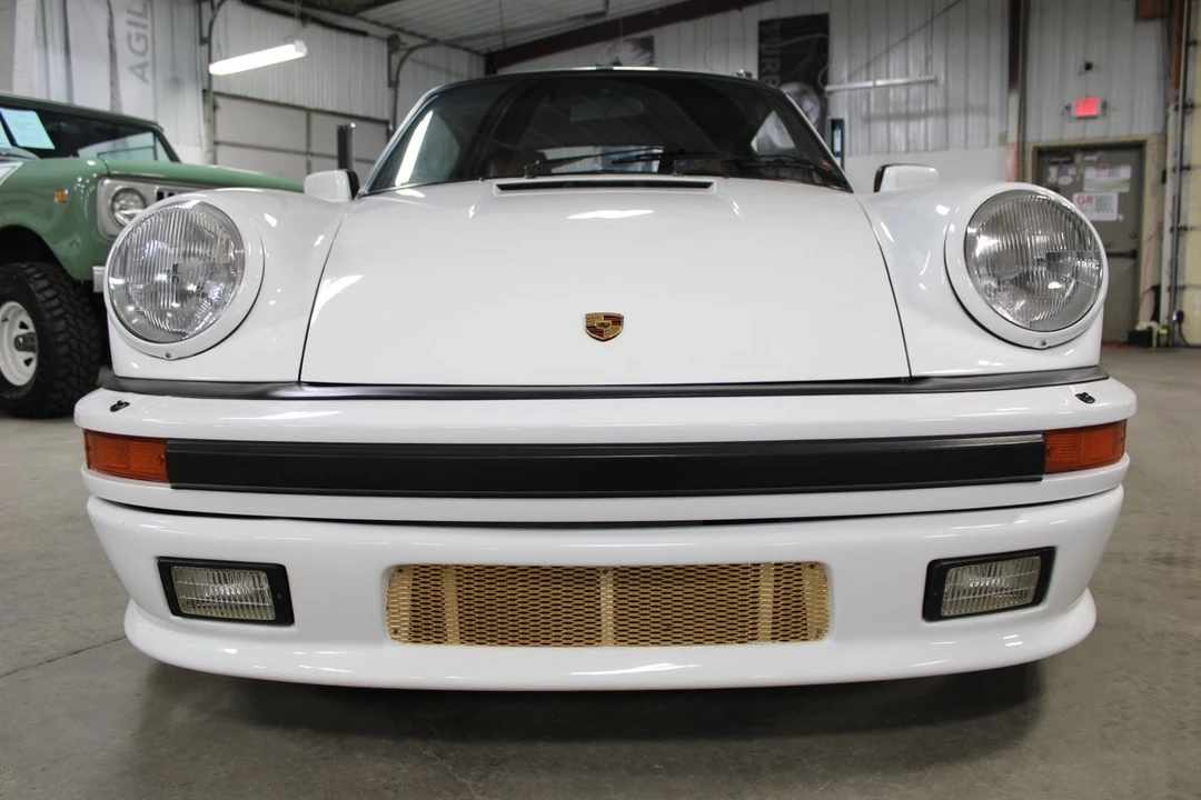 1984 Porsche 911 Carrera 3.2 - Image 9 of 31