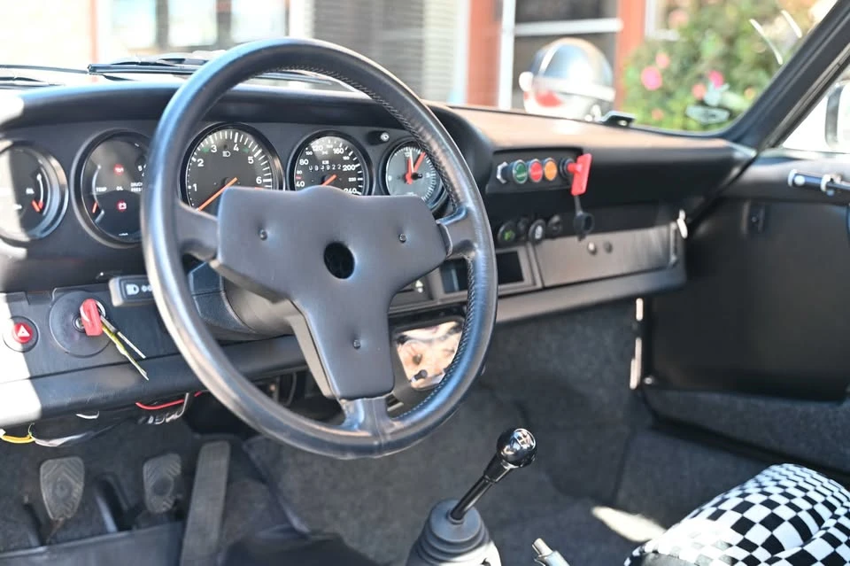1984 Porsche 911 Carrera 3.2 - Image 15 of 18