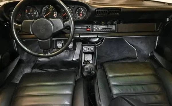 1984 Porsche 911 Carrera 3.2 - Image 16 of 17