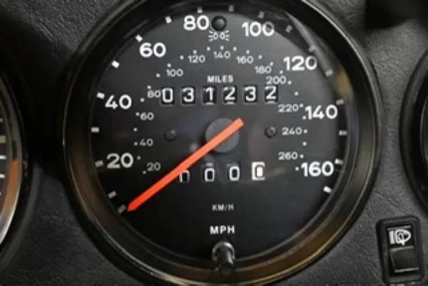 1984 Porsche 911 Carrera 3.2 - Image 10 of 17