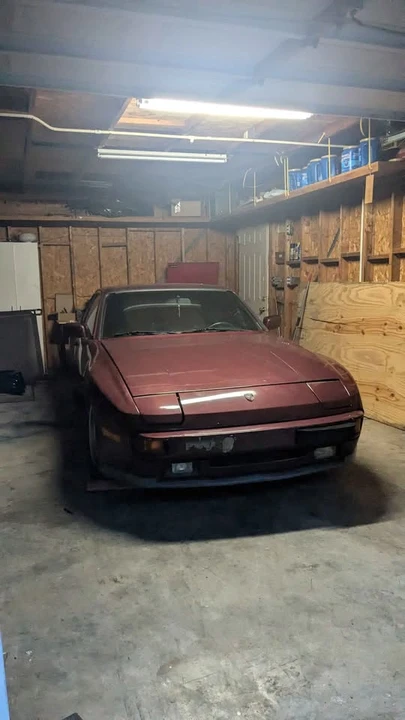 1984 Porsche 928 - Image 16 of 20