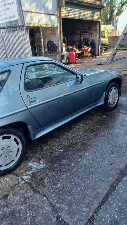 1984 Porsche 928 - Image 10 of 13