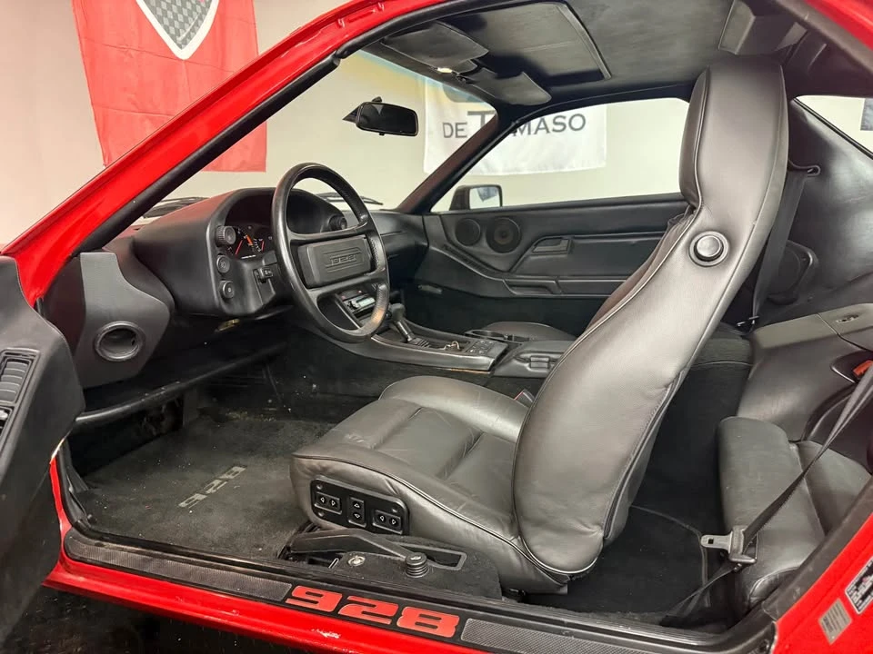 1984 Porsche 928 - Image 4 of 10
