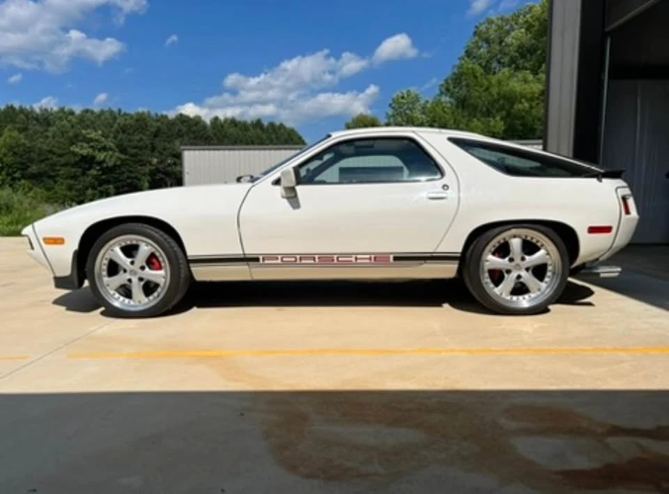 1984 Porsche 928 S - Image 2 of 8