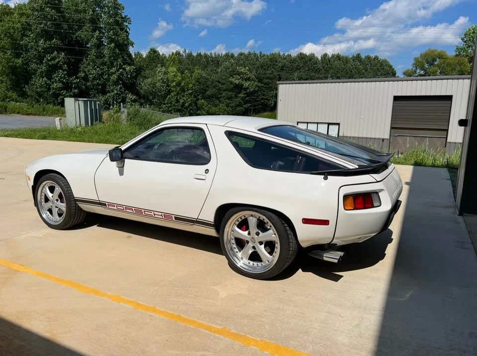 1984 Porsche 928 S - Image 3 of 8
