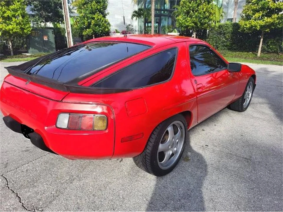1984 Porsche 928 S - Image 4 of 13