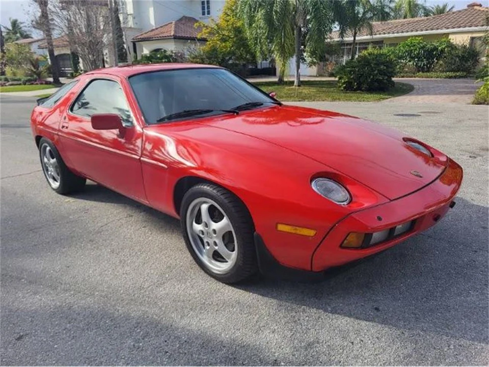 1984 Porsche 928 S - Image 11 of 13