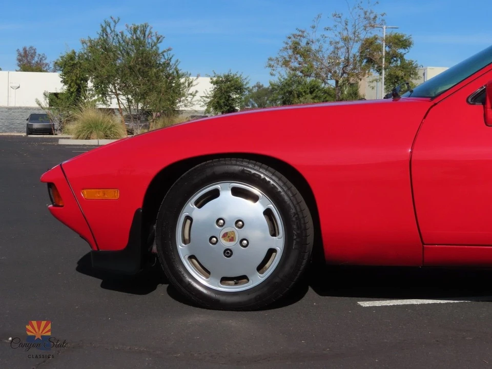 1984 Porsche 928 S - Image 18 of 21