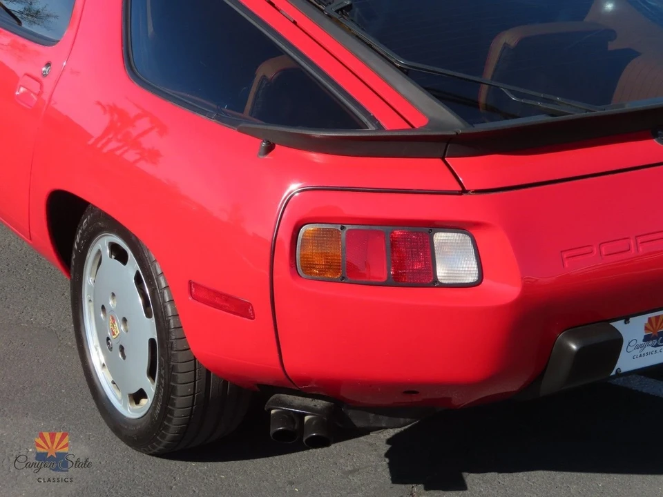 1984 Porsche 928 S - Image 16 of 21