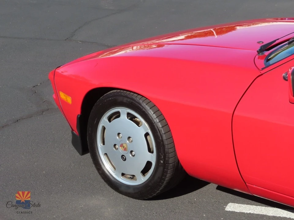 1984 Porsche 928 S - Image 13 of 21