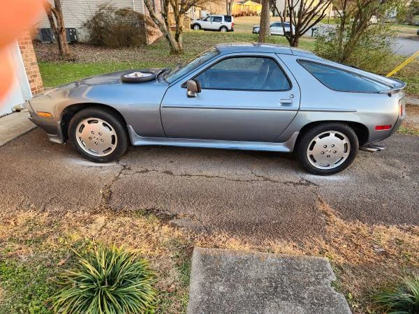 1984 Porsche 928 S - Image 11 of 18