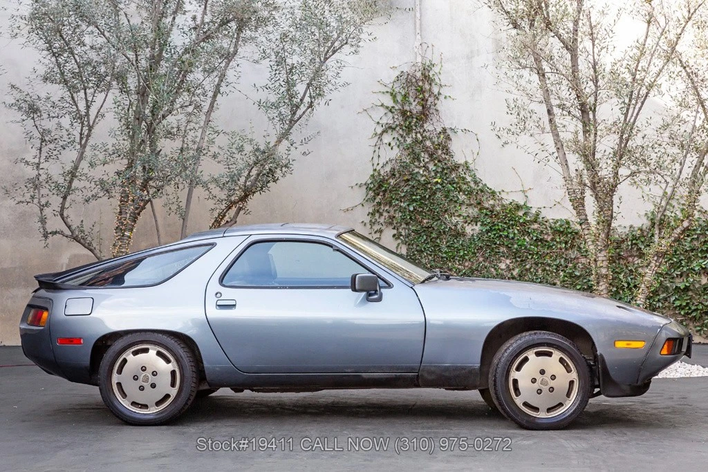 1984 Porsche 928 S - Image 4 of 12