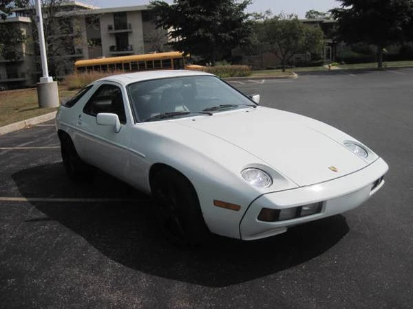 1984 Porsche 928 - Image 3 of 10