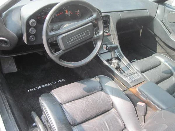 1984 Porsche 928 - Image 9 of 10