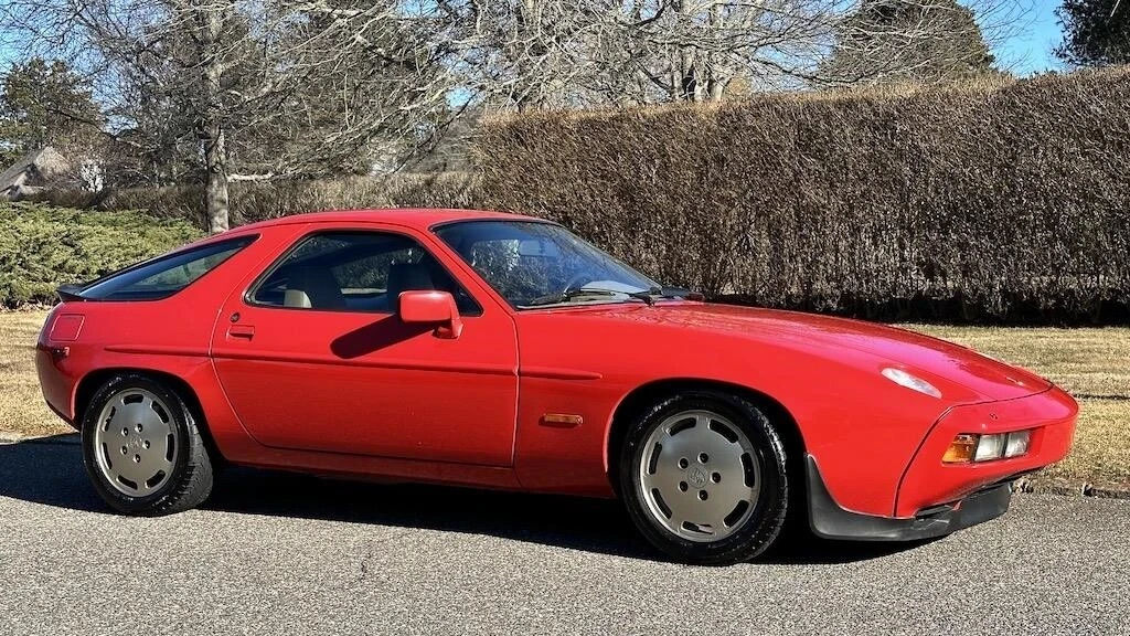 1984 Porsche 928 - Image 10 of 21