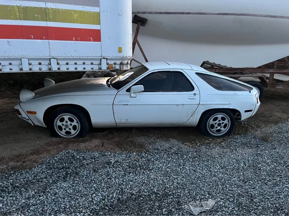 1984 Porsche 928 S - Image 15 of 19