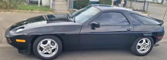 1984 Porsche 928