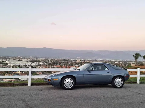 1984 Porsche 928