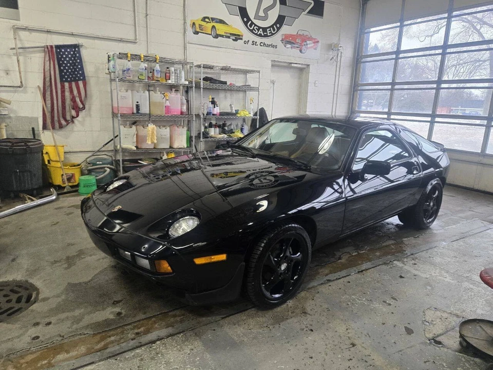 1984 Porsche 928 S - Image 2 of 8