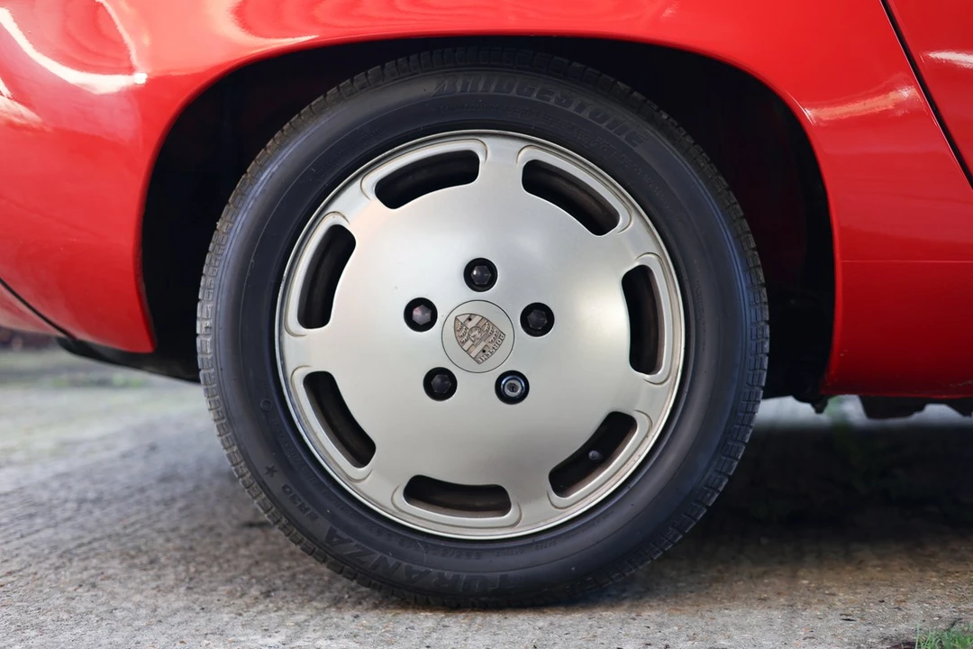 1984 Porsche 928 S - Image 24 of 30