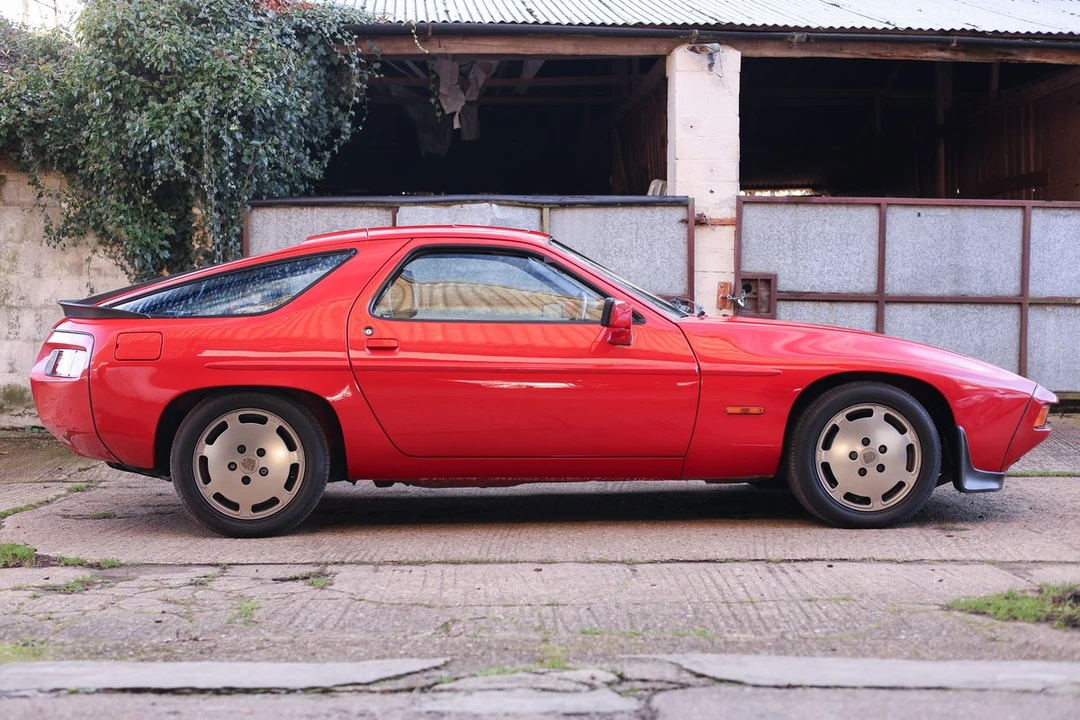 1984 Porsche 928 S - Image 10 of 30