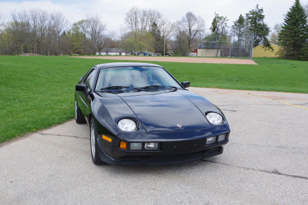 1984 Porsche 928 S - Image 2 of 31
