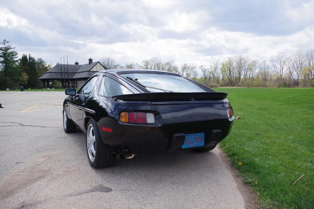 1984 Porsche 928 S - Image 11 of 31