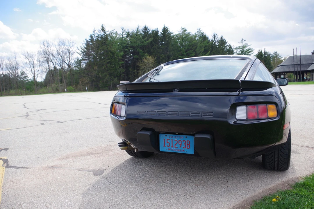 1984 Porsche 928 S - Image 12 of 31