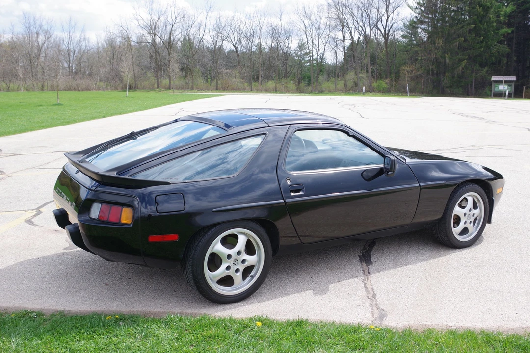 1984 Porsche 928 S - Image 14 of 31
