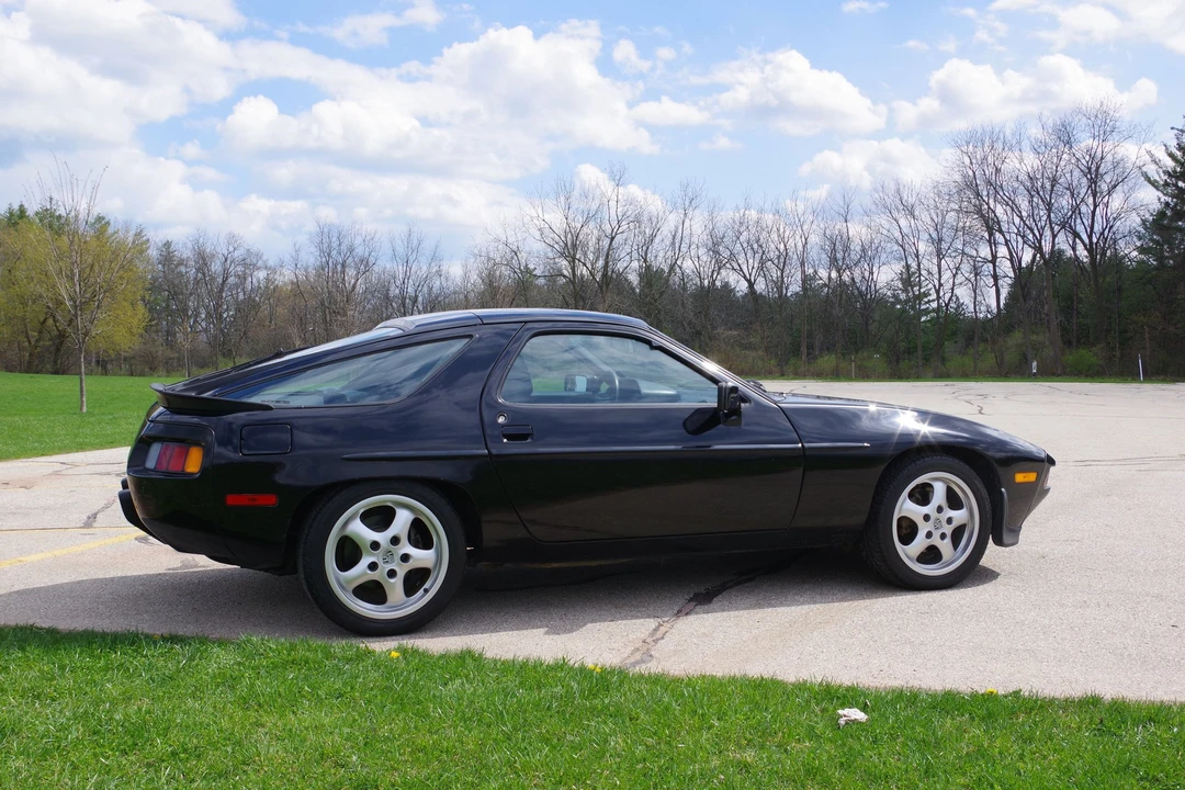 1984 Porsche 928 S - Image 15 of 31
