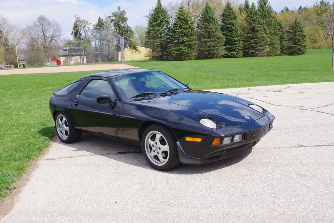 1984 Porsche 928 S - Image 18 of 31