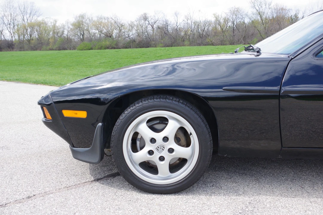 1984 Porsche 928 S - Image 22 of 31