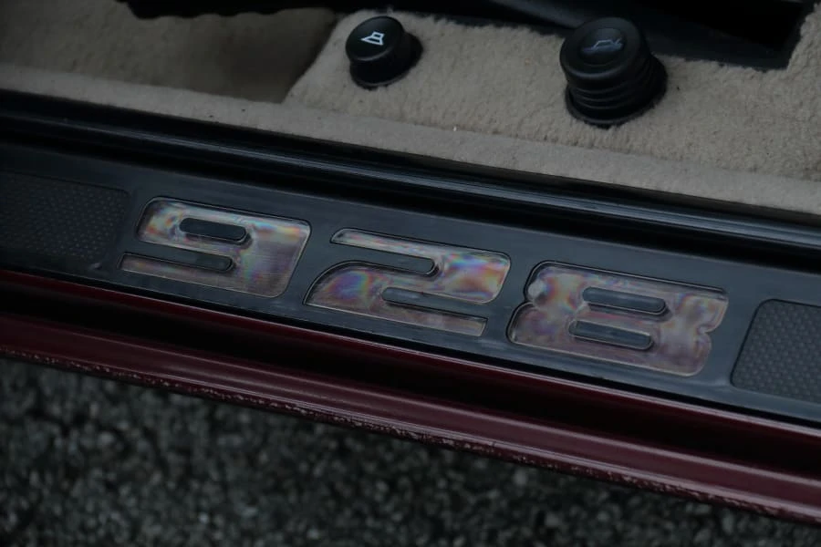 1984 Porsche 928 S - Image 13 of 23