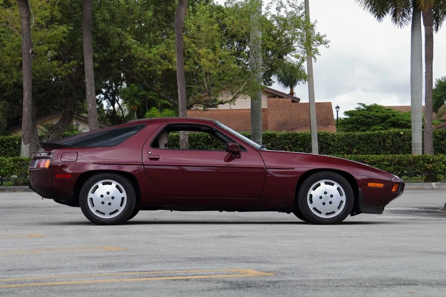 1984 Porsche 928 S - Image 2 of 23