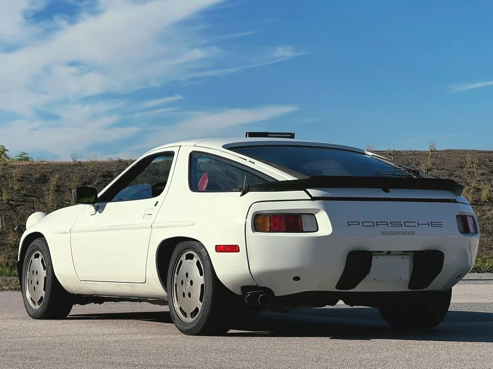 1984 Porsche 928 S - Image 6 of 18