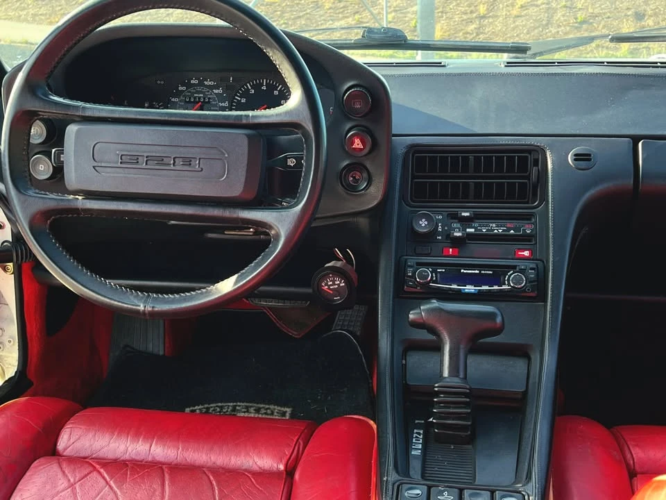 1984 Porsche 928 S - Image 14 of 18