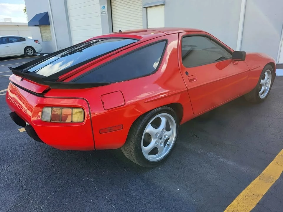 1984 Porsche 928 S - Image 4 of 28