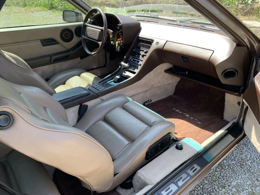 1984 Porsche 928 S - Image 4 of 12