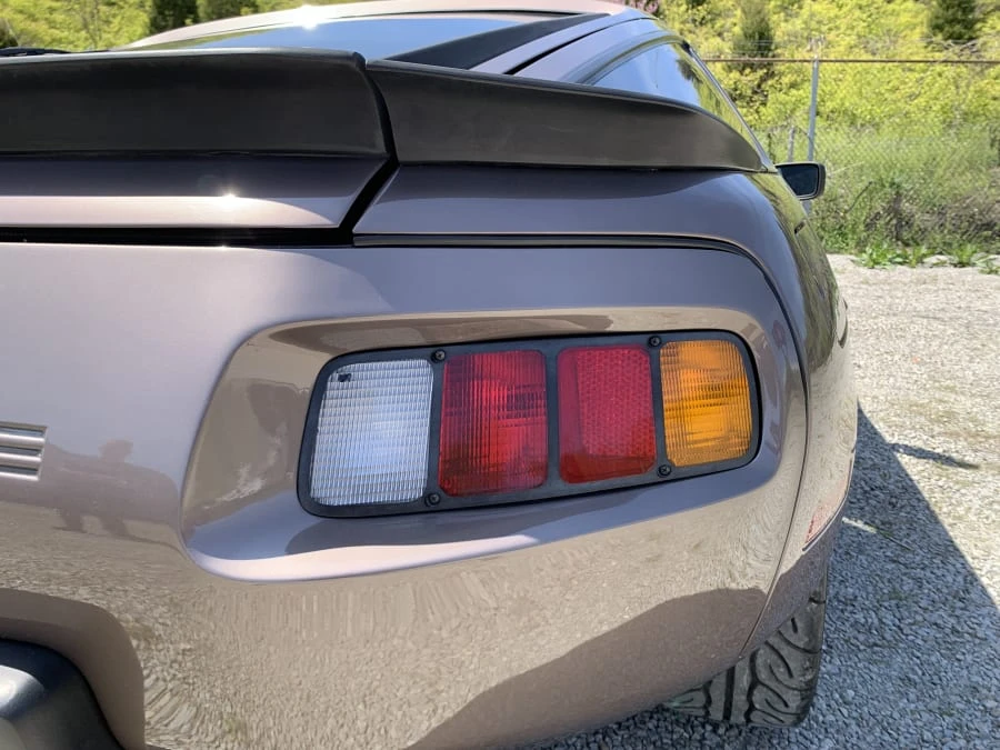 1984 Porsche 928 S - Image 11 of 12