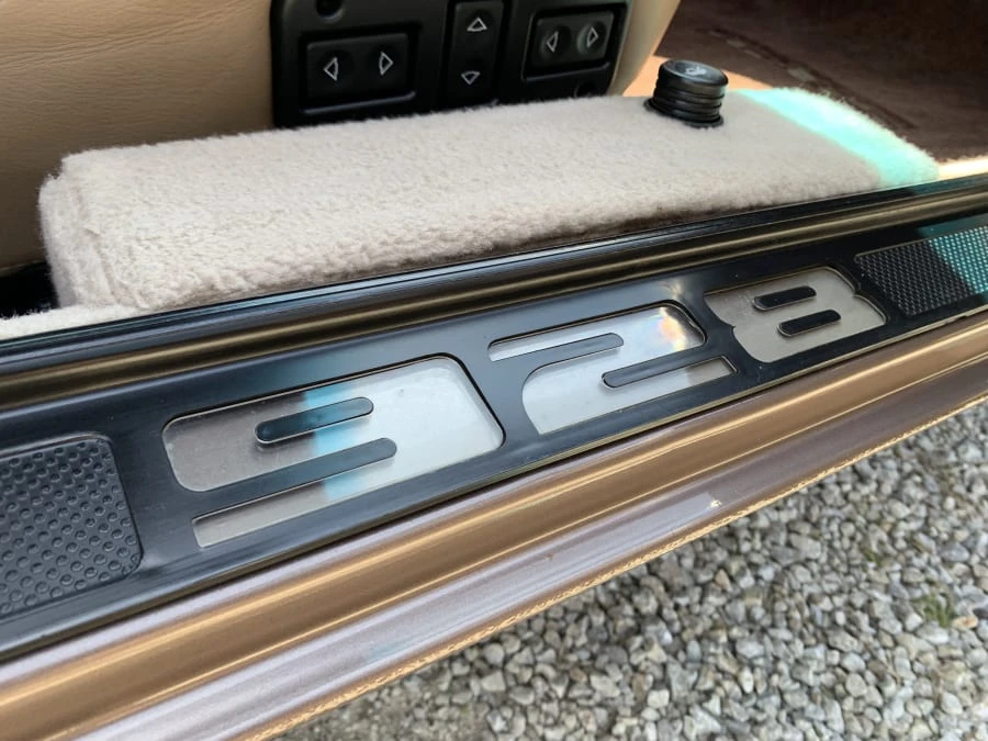 1984 Porsche 928 S - Image 10 of 12