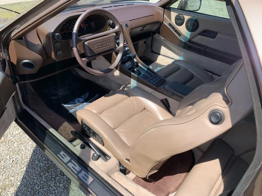 1984 Porsche 928 S - Image 5 of 12