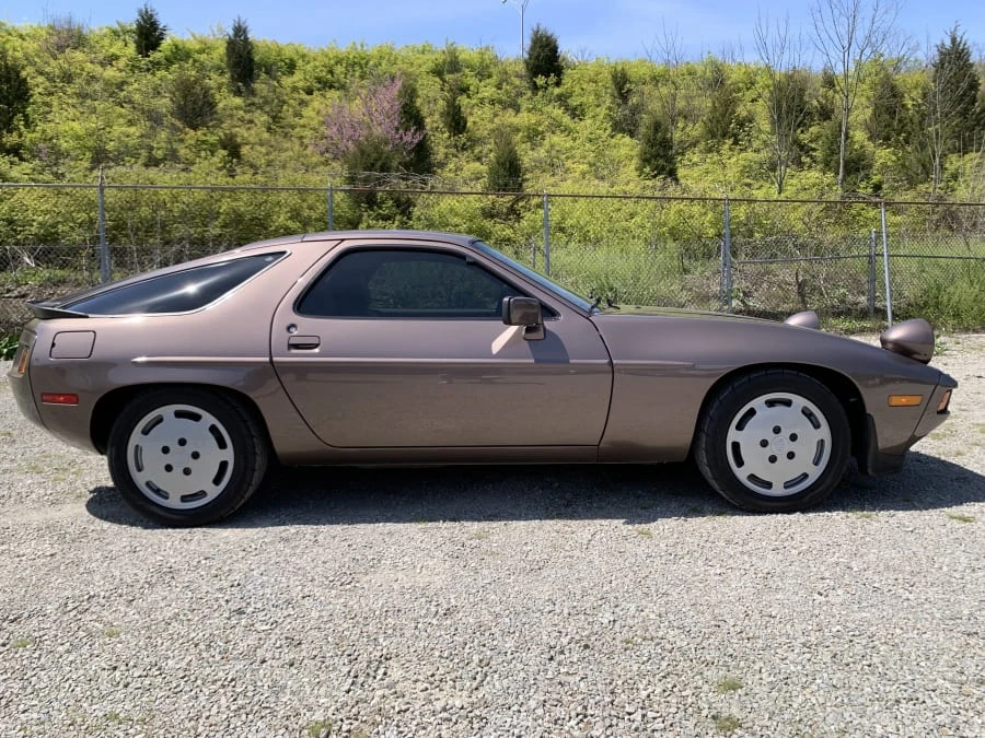 1984 Porsche 928 S - Image 2 of 12