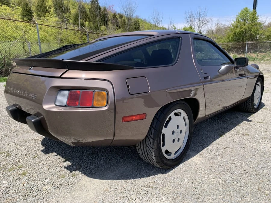 1984 Porsche 928 S - Image 3 of 12